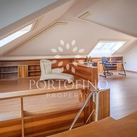 Luxurious House Golf And Relax Ferienhaus *